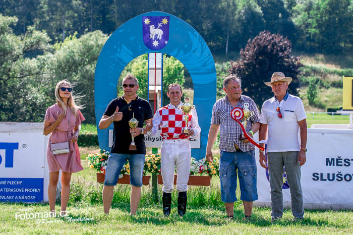 Celentano zvítězil ve Slušovicích, Mr.Right třetí ve Velké květnové