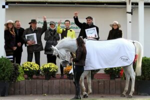 Shaman-fotoBohumil Křižan & Galopp reporter